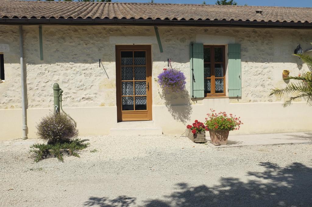 Chateau Haut Baron Hotel Saint-Estephe  Exterior photo